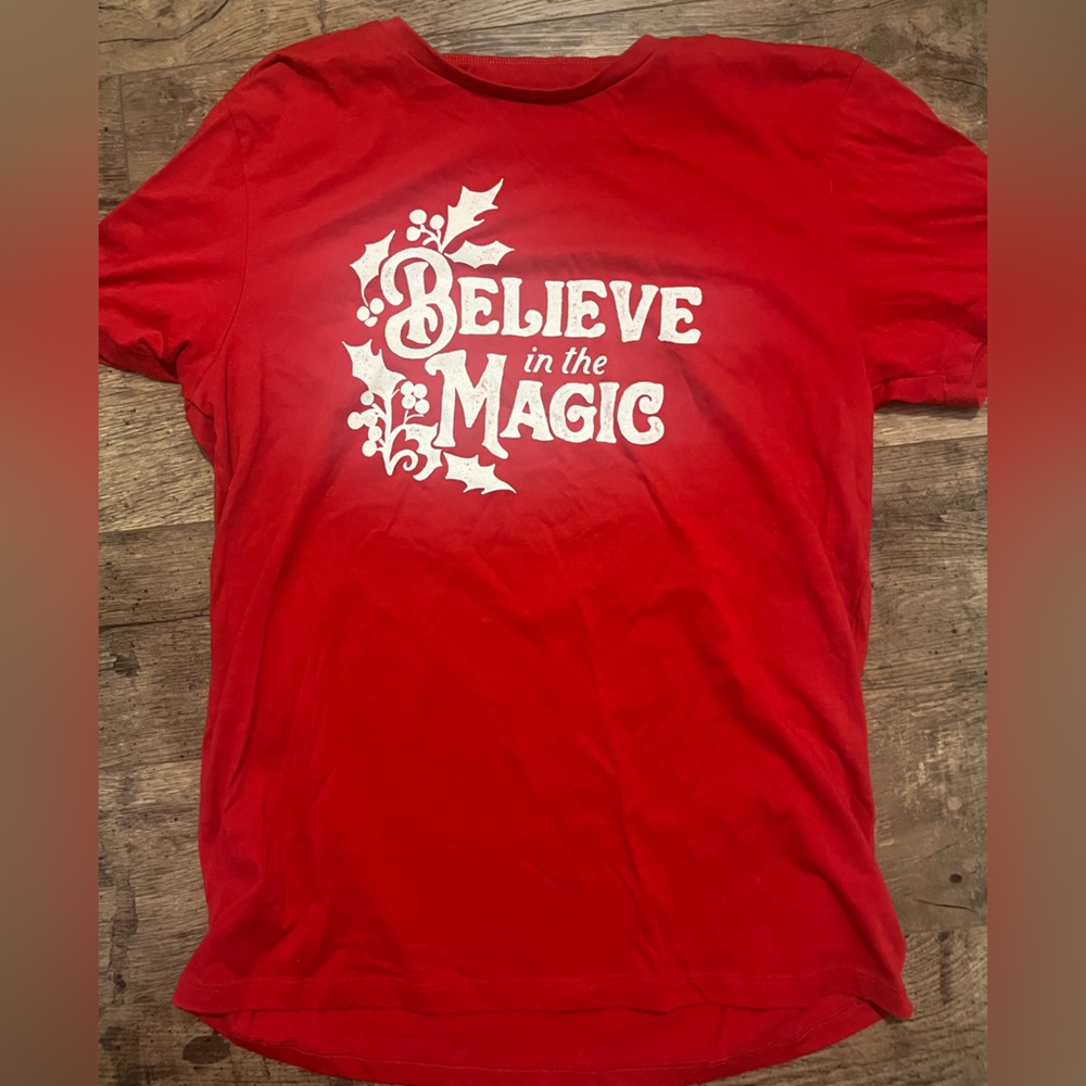Old Navy XMAS T Shirt